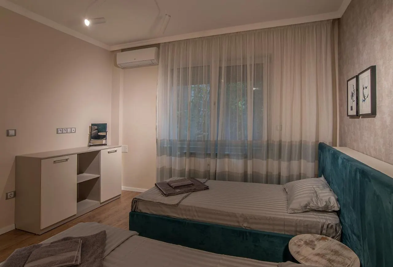 Tina'S 2 Bedroom Top Central Apartment Sofia